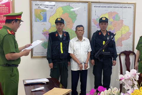 Vụ xây trái phép gần 500 căn nhà ở Đồng Nai: Khởi tố, bắt giam 2 lãnh đạo cấp phòng - Ảnh 1. Vụ xây trái phép gần 500 căn nhà ở Đồng Nai: Khởi tố, bắt giam 2 lãnh đạo cấp phòng - Ảnh 1.