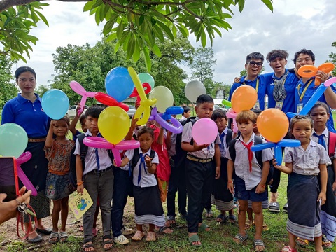 Nụ cười tình nguyện tại nước bạn Lào - Ảnh 2. Nụ cười tình nguyện tại nước bạn Lào - Ảnh 2.