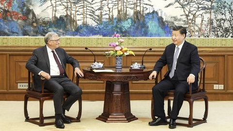 Chủ tịch Trung Quốc Tập Cận Bình (phải) tiếp tỉ phú Mỹ Bill Gates tại Bắc Kinh, Trung Quốc ngày 16-6 - Ảnh: XINHUA Chủ tịch Trung Quốc Tập Cận Bình (phải) tiếp tỉ phú Mỹ Bill Gates tại Bắc Kinh, Trung Quốc ngày 16-6 - Ảnh: XINHUA