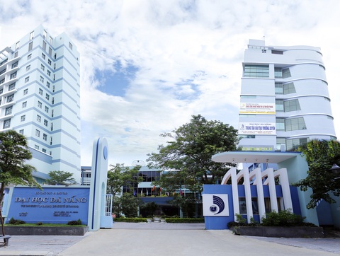 Điểm chuẩn xét tuyển sớm Đại học Đà Nẵng: Có những ngành chênh nhau 13,6 điểm - Ảnh 1.