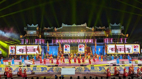 30 năm quần thể di tích Huế được vinh danh là di sản thế giới - Ảnh 1. 30 năm quần thể di tích Huế được vinh danh là di sản thế giới - Ảnh 1.