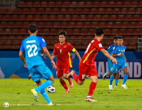 U17 Việt Nam hòa U17 Ấn Độ vì chơi không đúng sức - Ảnh 1. U17 Việt Nam hòa U17 Ấn Độ vì chơi không đúng sức - Ảnh 1.