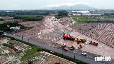 Thủ tướng: Quyết tâm đến năm 2025 có trên 3.000km cao tốc đưa vào khai thác - Ảnh 6. Thủ tướng: Quyết tâm đến năm 2025 có trên 3.000km cao tốc đưa vào khai thác - Ảnh 6.