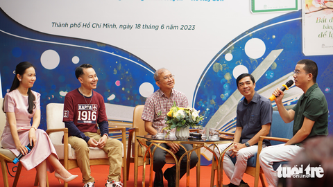 Nhờ báo chí mới đi đường dài với văn chương - Ảnh 1. Nhờ báo chí mới đi đường dài với văn chương - Ảnh 1.