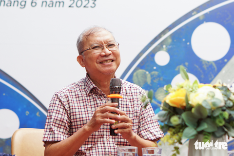 Nhờ báo chí mới đi đường dài với văn chương - Ảnh 2. Nhờ báo chí mới đi đường dài với văn chương - Ảnh 2.