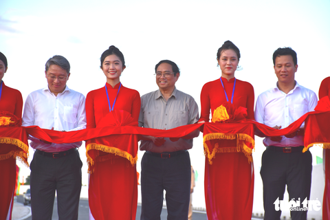 Thủ tướng khánh thành 2 tuyến cao tốc Nha Trang - Cam Lâm, Vĩnh Hảo - Phan Thiết - Ảnh 2. Thủ tướng khánh thành 2 tuyến cao tốc Nha Trang - Cam Lâm, Vĩnh Hảo - Phan Thiết - Ảnh 2.