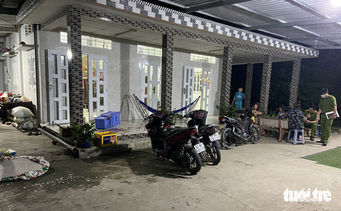 Mâu thuẫn về việc phân chia tài sản, cha đâm chết con ruột - Ảnh 1. Mâu thuẫn về việc phân chia tài sản, cha đâm chết con ruột - Ảnh 1.