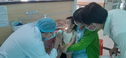 Miền Tây Nam Bộ nguy cơ thiếu thuốc điều trị bệnh tay chân miệng - Ảnh 1. Miền Tây Nam Bộ nguy cơ thiếu thuốc điều trị bệnh tay chân miệng - Ảnh 1.