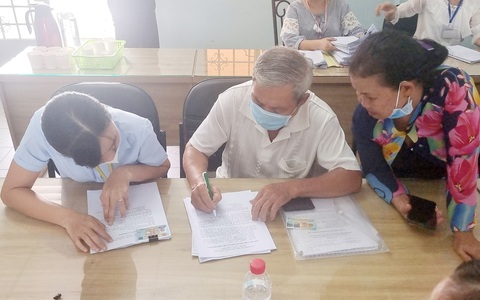 Dân Bình Dương bắt đầu nhận tiền bồi thường vành đai 3 TP.HCM - Ảnh 3. Dân Bình Dương bắt đầu nhận tiền bồi thường vành đai 3 TP.HCM - Ảnh 3.
