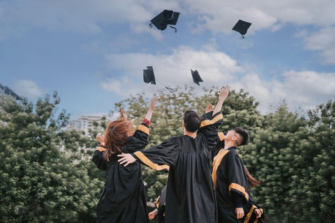 Học bổng toàn phần CIMB ASEAN Scholarship giúp tài năng trẻ mở ra cánh cửa tương lai - Ảnh 2. Học bổng toàn phần CIMB ASEAN Scholarship giúp tài năng trẻ mở ra cánh cửa tương lai - Ảnh 2.