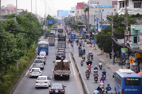 Cận cảnh những cầu đường ở TP.HCM đang chờ cơ chế để lột xác - Ảnh 9. Cận cảnh những cầu đường ở TP.HCM đang chờ cơ chế để lột xác - Ảnh 9.