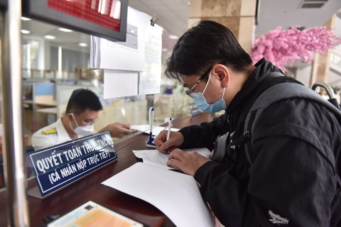 Hoàn thuế thu nhập cá nhân: Đóng thì phải nhanh, sao hoàn thì chậm? - Ảnh 1. Hoàn thuế thu nhập cá nhân: Đóng thì phải nhanh, sao hoàn thì chậm? - Ảnh 1.