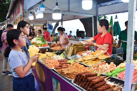Lễ hội ẩm thực Festival biển Nha Trang: Món ngon hội tụ - Ảnh 1. Lễ hội ẩm thực Festival biển Nha Trang: Món ngon hội tụ - Ảnh 1.