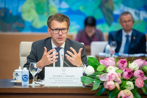 EU lên tiếng về thẻ vàng IUU và luật cấm nông sản gây phá rừng - Ảnh 1. EU lên tiếng về thẻ vàng IUU và luật cấm nông sản gây phá rừng - Ảnh 1.