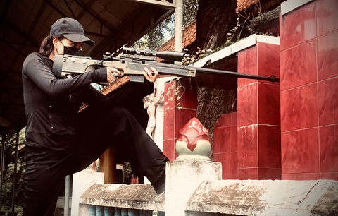 Phi Ngọc Ánh trở thành sát thủ tàn nhẫn trong Người thầm lặng - Ảnh 2. Phi Ngọc Ánh trở thành sát thủ tàn nhẫn trong Người thầm lặng - Ảnh 2.