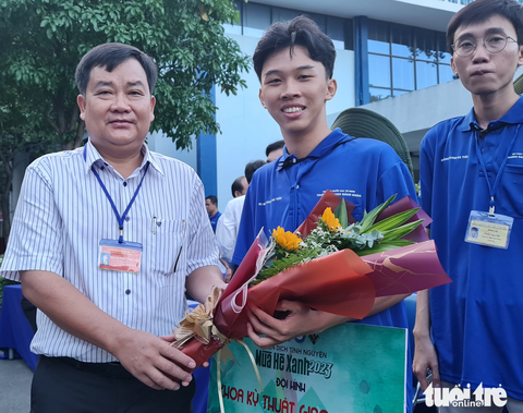 Hơn 700 chiến sĩ Mùa hè xanh Bách khoa xuất quân - Ảnh 3. Hơn 700 chiến sĩ Mùa hè xanh Bách khoa xuất quân - Ảnh 3.