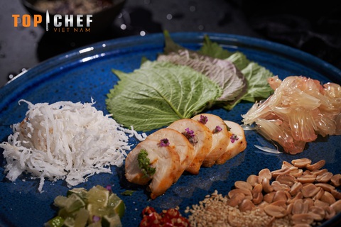 Top Chef Việt Nam tập 2: Thử thách sáng tạo món ăn từ 4 loại gà - Ảnh 5. Top Chef Việt Nam tập 2: Thử thách sáng tạo món ăn từ 4 loại gà - Ảnh 5.
