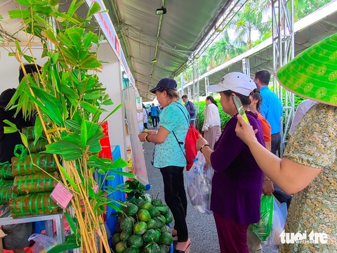 ‘Săn’ giống cây lạ tại Hội chợ triển lãm giống, nông nghiệp công nghệ cao 2023 - Ảnh 1. ‘Săn’ giống cây lạ tại Hội chợ triển lãm giống, nông nghiệp công nghệ cao 2023 - Ảnh 1.