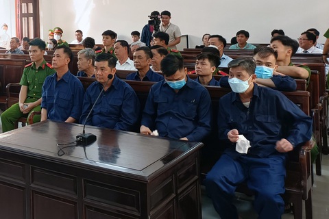 Mở lại phiên tòa xét xử sai phạm tại khu dân cư Phước Thái - Ảnh 2. Mở lại phiên tòa xét xử sai phạm tại khu dân cư Phước Thái - Ảnh 2.