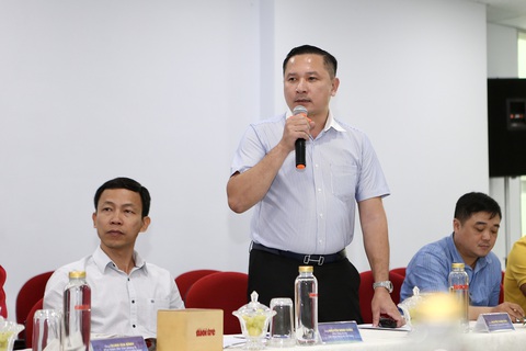 Ký kết tổ chức Giải vô địch bóng đá công nhân toàn quốc - Ảnh 5. Ông Nguyễn Thanh Đức cho biết tiến độ làm giải đang rất tốt - Ảnh: HOÀNG TÙNG