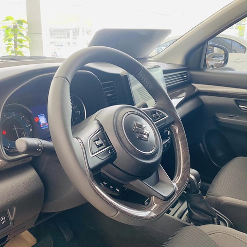 Tin tức giá xe: Suzuki Ertiga giảm kỷ lục 70 triệu đồng - Ảnh 4. Tin tức giá xe: Suzuki Ertiga giảm kỷ lục 70 triệu đồng - Ảnh 4.