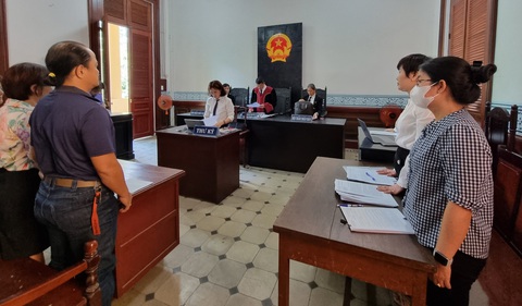 Xử sơ thẩm một cư dân chung cư Lexington kiện Văn phòng đăng ký đất đai TP.HCM đòi sổ hồng - Ảnh 1. Phiên tòa sơ thẩm được mở sáng 22-6 - Ảnh: ÁI NHÂN