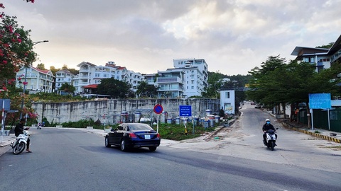 Giám đốc lừa đảo tại dự án Ocean View Nha Trang bị tuyên án 18 năm tù - Ảnh 2. Dự án khu biệt thự cao cấp Ocean View Nha Trang (Khánh Hòa) có nhiều biệt thự vi phạm xây dựng