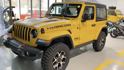 Thực chất vụ triệu hồi Jeep Wrangler 2 cửa tại Việt Nam - Ảnh 1. Thực chất vụ triệu hồi Jeep Wrangler 2 cửa tại Việt Nam - Ảnh 1.