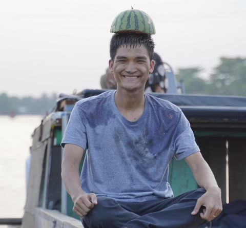 Mạc Văn Khoa áp lực khi diễn hài cùng nghệ sĩ Hoài Linh - Ảnh 3. Mạc Văn Khoa áp lực khi diễn hài cùng nghệ sĩ Hoài Linh - Ảnh 3.