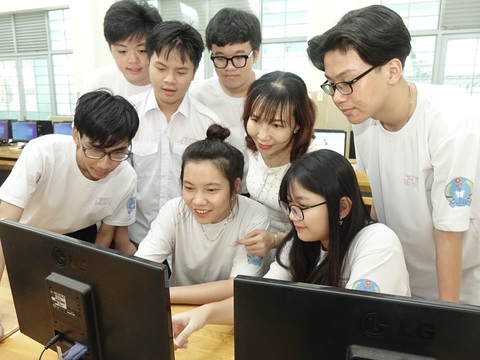 Đã có điểm chuẩn vào lớp 10 chuyên, tích hợp ở TP.HCM - Ảnh 1. Đã có điểm chuẩn vào lớp 10 chuyên, tích hợp ở TP.HCM - Ảnh 1.