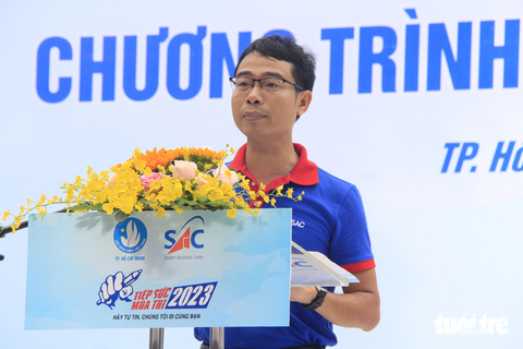 Từng được giúp đỡ, nam sinh nhất quyết đăng ký Tiếp sức mùa thi - Ảnh 3. Anh Lê Xuân Dũng, giám đốc Trung tâm Hỗ trợ học sinh sinh viên TP.HCM, trưởng ban tổ chức Tiếp sức mùa thi 2023 - Ảnh: CÔNG TRIỆU