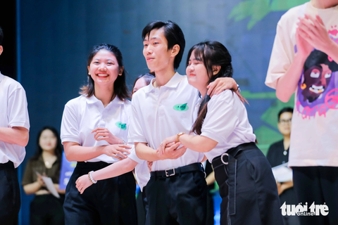 Chế phẩm từ vỏ tôm để bảo quản trái cây lâu hơn thắng lớn cuộc thi khởi nghiệp - Ảnh 2. Khoảnh khắc Atoulle được xướng tên giải đặc biệt ở cuộc thi khởi nghiệp năm nay