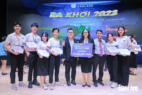 Chế phẩm từ vỏ tôm để bảo quản trái cây lâu hơn thắng lớn cuộc thi khởi nghiệp - Ảnh 3. Ngoài giải đặc biệt 25 triệu đồng, Trường đại học Văn Lang, Vườn ươm Doanh nghiệp công nghệ cao (SHTP - IC) tiếp tục hỗ trợ, hướng dẫn phát triển dự án