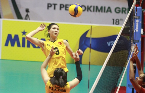 Thắng dễ Ấn Độ, bóng chuyền nữ Việt Nam gặp Indonesia ở chung kết AVC Challenge Cup - Ảnh 3. Một tình huống tấn công của chủ công Bích Thủy - Ảnh: AVC