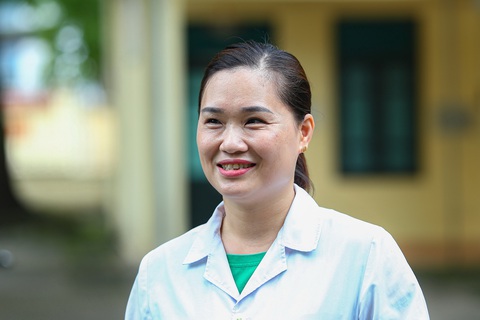 Hơn 10 năm thầm lặng chăm sóc thương bệnh binh - Ảnh 2. Hơn 10 năm thầm lặng chăm sóc thương bệnh binh - Ảnh 2.