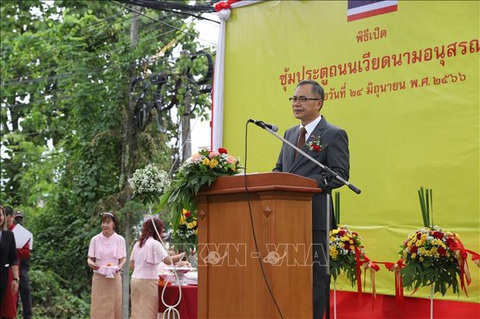 Khánh thành Cổng chào Việt Nam đầu tiên tại Thái Lan - Ảnh 2. Đại sứ Việt Nam tại Thái Lan Phan Chí Thành phát biểu tại buổi lễ - Ảnh: TTXVN