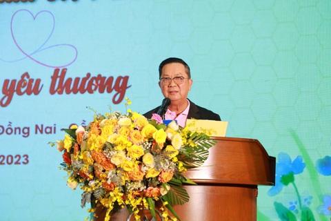 Ngày hội gia đình C.P ‘Tạo mật ngọt - Kết yêu thương’ - Ảnh 1. Ông Sooksunt Jiumjaiswanglerg - phó chủ tịch CPF - phát biểu tại chương trình