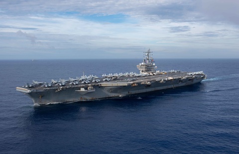 Tàu sân bay USS Ronald Reagan. Ảnh: TTXVN phát Tàu sân bay USS Ronald Reagan vào vịnh Đà Nẵng - Ảnh: TTXVN