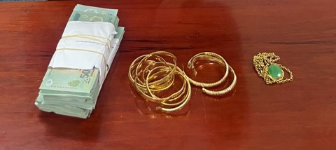 Khoe trúng số đi phát lộc, lừa lấy 250 triệu của cụ bà - Ảnh 2. Khoe trúng số đi phát lộc, lừa lấy 250 triệu của cụ bà - Ảnh 2.