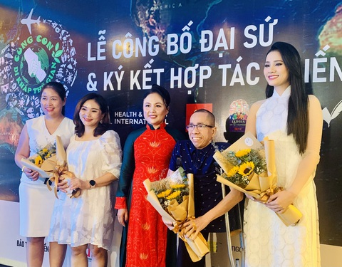 Nông Thúy Hằng, Đinh Như Phương làm đại sứ Cùng con đi khắp thế gian - Ảnh 1. Nông Thúy Hằng, Đinh Như Phương làm đại sứ Cùng con đi khắp thế gian - Ảnh 1.
