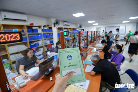 Tăng thu bảo hiểm xã hội, bảo hiểm y tế từ 1-7 - Ảnh 1. Tăng thu bảo hiểm xã hội, bảo hiểm y tế từ 1-7 - Ảnh 1.