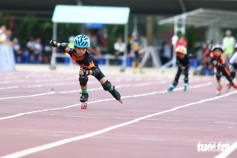 Xem các VĐV nhí đua tốc độ ở Giải roller sports quốc gia 2023 - Ảnh 8. Xem các VĐV nhí đua tốc độ ở Giải roller sports quốc gia 2023 - Ảnh 8.