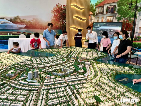 Buôn bán bất động sản qua sàn có chặn được lừa đảo? - Ảnh 1. Buôn bán bất động sản qua sàn có chặn được lừa đảo? - Ảnh 1.