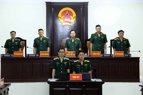 Cựu tư lệnh cảnh sát biển nói tham ô 50 tỉ vì các thủ trưởng vất vả, đi công tác nhiều - Ảnh 1. Cựu tư lệnh cảnh sát biển nói tham ô 50 tỉ vì các thủ trưởng vất vả, đi công tác nhiều - Ảnh 1.