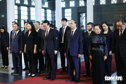 Đông đảo lãnh đạo, nguyên lãnh đạo dự lễ tang cố Phó thủ tướng Vũ Khoan - Ảnh 3. Đông đảo lãnh đạo, nguyên lãnh đạo dự lễ tang cố Phó thủ tướng Vũ Khoan - Ảnh 3.