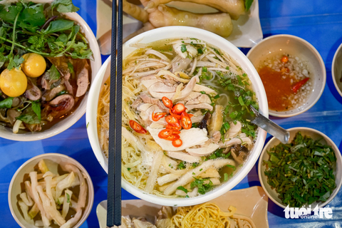Du lịch một mình đến Hà Nội: Ăn gì, chơi đâu? - Ảnh 4. Du lịch một mình đến Hà Nội: Ăn gì, chơi đâu? - Ảnh 4.