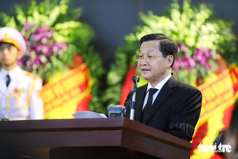Phó thủ tướng Lê Minh Khái đọc điếu văn - Ảnh: NGUYỄN KHÁNH Phó thủ tướng Lê Minh Khái đọc điếu văn - Ảnh: NGUYỄN KHÁNH