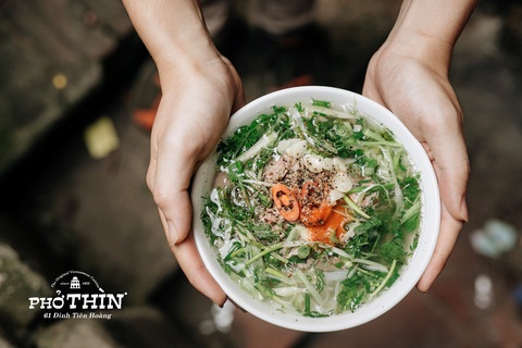 Phở Story chào sân - bước ngoặt mới của Chin-su. - Ảnh 1. Phở Thìn Bờ Hồ có công thức gia truyền hơn 70 năm