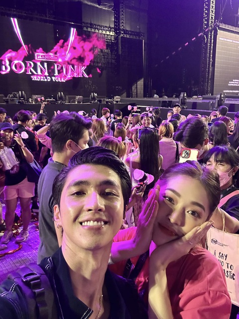 Bình An kể khổ khi tháp tùng bà xã đu concert Blackpink - Ảnh 6. Bình An kể khổ khi tháp tùng bà xã đu concert Blackpink - Ảnh 6.