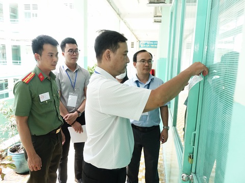 14h hôm nay, thí sinh cả nước làm thủ tục thi tốt nghiệp - Ảnh 5. 14h hôm nay, thí sinh cả nước làm thủ tục thi tốt nghiệp - Ảnh 5.